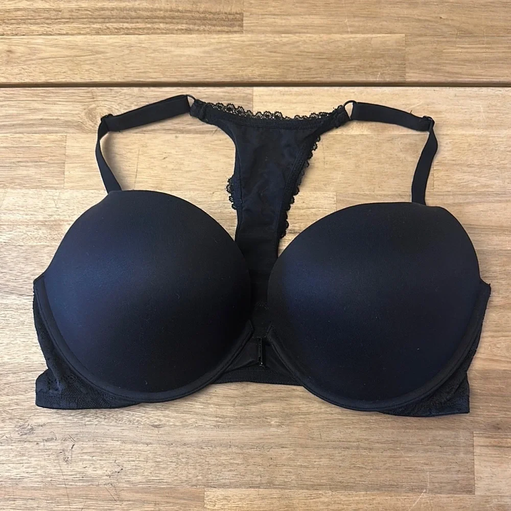 VICTORIAS SECRET  Body push up racerback front closure bra